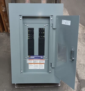 NEW SQUARE D 100 AMP MAIN LUG NQ PANELBOARD 30 CIRCUIT 120/240 VAC 1-PHASE - Picture 1 of 9