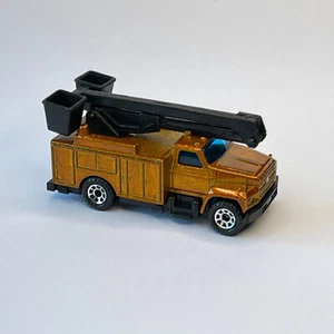 Matchbox Utility Truck Gold CHALLENGE One of 10,000 Edition Black Hoist Mint - Picture 1 of 6