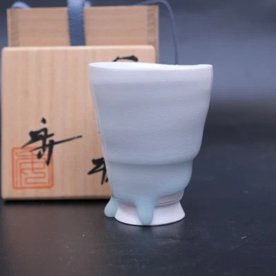 0830a 加藤委 Tsubusa KATO blue-white porcelain Sake Cup w/Box - Image 1 of 4