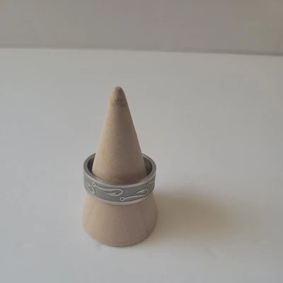 Anillo de metal para hombre nuevo sin etiquetas talla 13 con anzuelos Foto 1 de 2