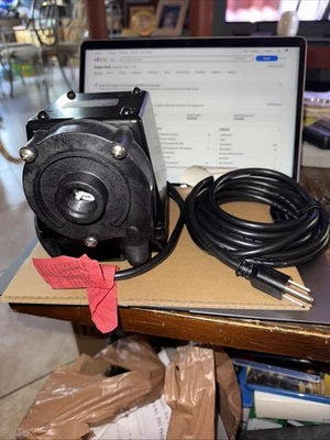 全新 正品 Little Giant 泵 503375 泵,7 英寸 L,4-1/2 英寸 W,5-1/2 英寸 H — 第 1/4 张图片