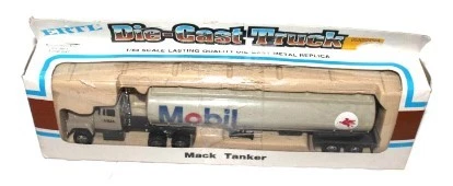 Remolque tractor cisterna de gasolina Ertl 1443 1:64 fundido a presión Mack Mobil Foto 1 de 1