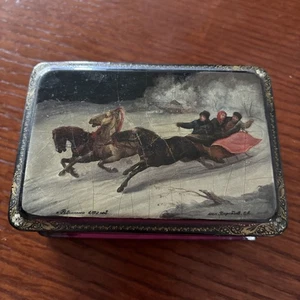 Vintage RUSSIAN FEDOSKINO LACQUER TRINKET BOX HAND PAINTED TROYKA - Picture 1 of 7
