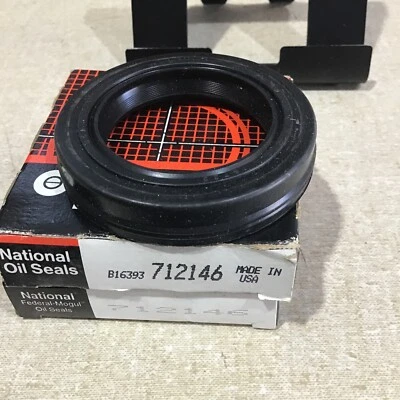 Lote de (2) Sello de rueda National 712146, 73-74 Oldsmobile Cutlass Cutlass Supreme Foto 1 de 2