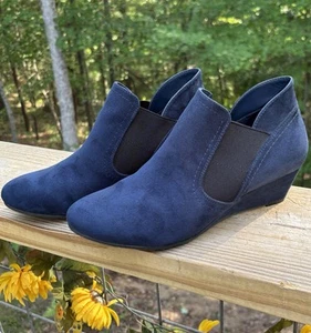 Croft & Barrow Ortholite Ankle Boots Navy Blue Slip-On Comfort Woman's Size 9.5 - Picture 1 of 7
