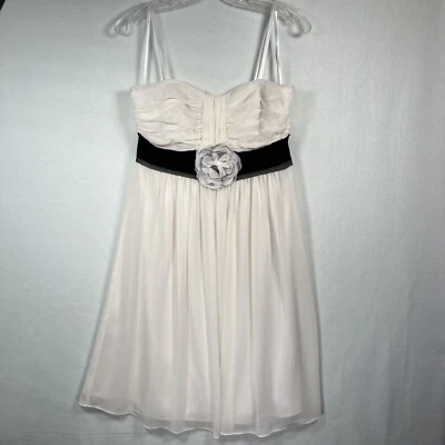 A Pea In The Pod Maternity White Strapless Formal Dress Size Medium Maxandcleo B - Image 1 of 4