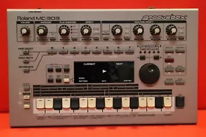 Roland MC-303 Groove Box Drum Machine Synth MC 303 U2411 241128 USATO - Foto 1 di 12