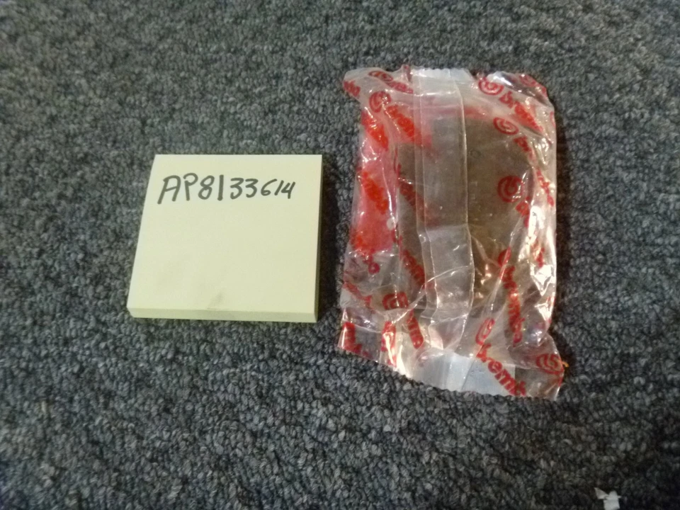 Juego de pastillas de freno para motocicleta Moto Guzzi Norge MGX 21 2010-2016 OEM P/N AP8133614 Foto 1 de 1