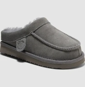 Kids' dluxe by dearfoams Vancouver Genuine Shearling Clog Slippers - Gray Size 4 - Picture 1 of 2