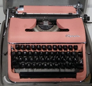 1964 PINK Olympia SM2 Manual Typewriter #1232629 Germany W/Metal Case - Picture 1 of 21