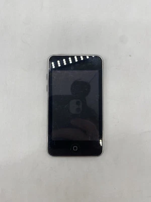 Apple iPod Touch 32gb, Silver UNTESTED Phone Only Sold As Is Parts / Fix - Image 1 of 3