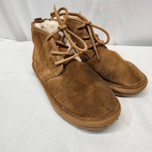 UGG Kids' Neumel II Sheepskin Chukka Boots Size 5 - Picture 1 of 8