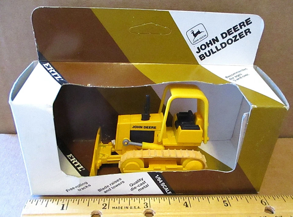 John Deere Bulldozer Dozer Crawler Tractor 1:64 Ertl Toy #568 jd Construction - Image 1 of 4