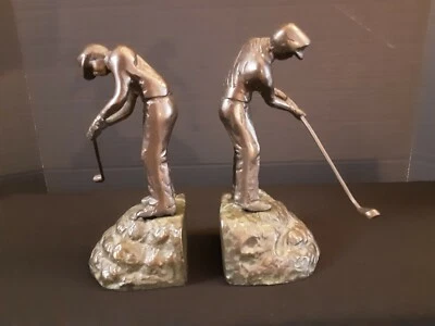 Sujetalibros de golfista de metal fundido con pátina colección Paloma Foto 1 de 4