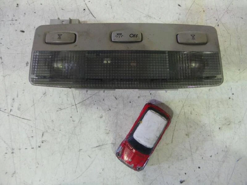 26410MA001 innenraumbeleuchtug für NISSAN CABSTAR - 09.06 28.XX 2006 1818278 Foto 1 de 3