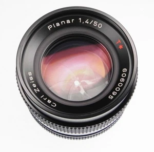 Contax 50mm f1.4 Planar #6060095 - Picture 1 of 12