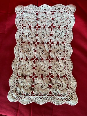 très beau napperon breton rectangulaire couleur crème - Photo 1/4