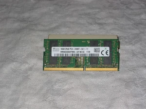 16GB SK Hynix PC4-2400T Laptop Memory RAM HMA82GS6AFR8N-UH - Afbeelding 1 van 1