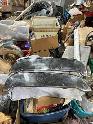 Faldas guardabarros originales Pontiac Safari 1955-56 Foto 1 de 2