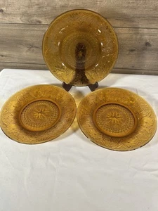 Vintage Indiana Glass Tiara Golden Amber Sandwich Dinner Plate 10 1/4” - Picture 1 of 9