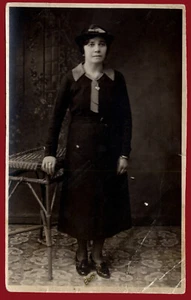 #32147 ATHENS Greece 1930s. Woman. Photo PC size RPPC SPIGOS - Picture 1 of 2