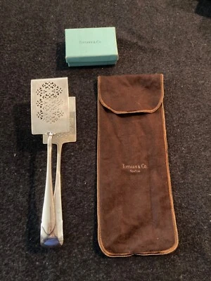 Tiffany & Co Sterling Silver FANEUIL  ASPARAGUS TONGS  NO MONOGRAM  PRO-POLISHED - Image 1 of 4