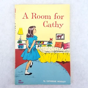 A Room for Cathy by Catherine Woolley 1970 Scholastic Paperback - VERY GOOD - Picture 1 of 8