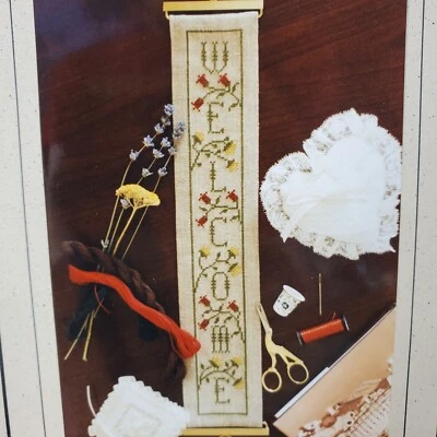 The Drawn Thread Welcome Bellpull Floral Vines Roses Home Cross Stitch Pattern - Image 1 of 4