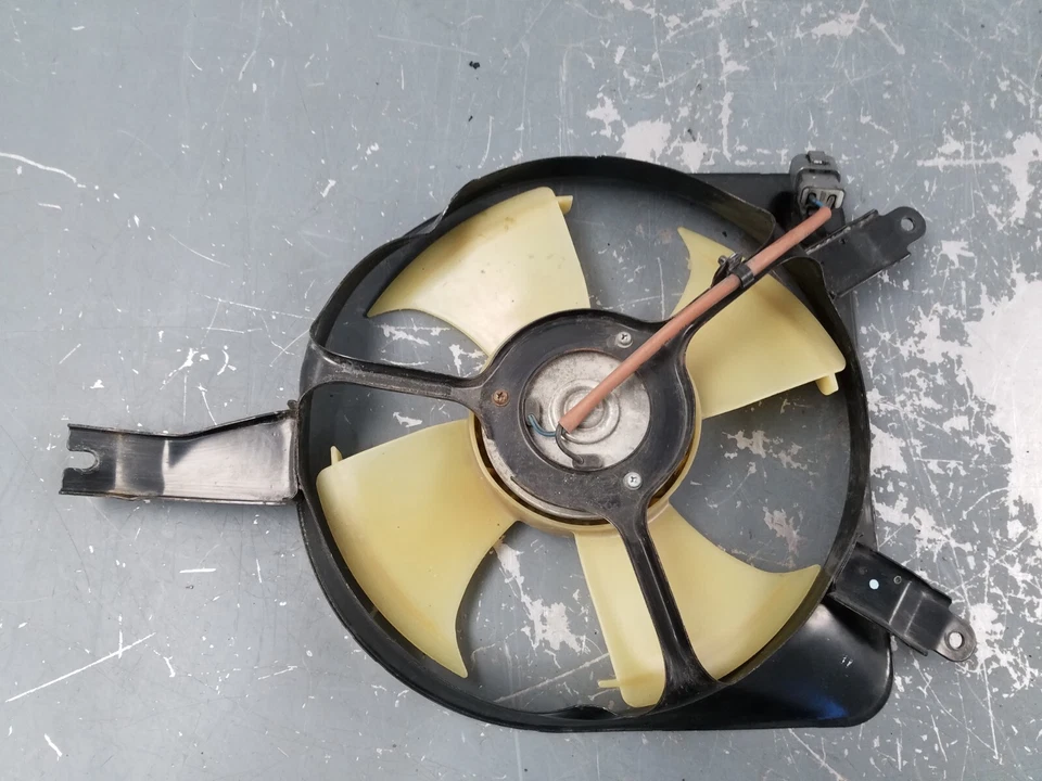 2005 Honda S2000 AP2 Radiator Secondary Fan - Bent #6894 F6 - Image 1 of 4