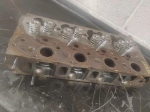 NEW HOLLAND CYLINDER HEAD FITS IVECO ENGINE(S) F5HFL463 F5DFL463 504389002 - Picture 1 of 12