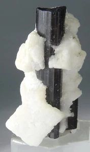 70 CARATS NATURAL BLACK NATURAL TOURMALINE CRYSTAL FROM PAKISTAN, (KU-84), - Picture 1 of 8