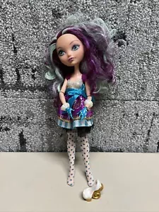Ever After High First Chapter Madeline Hutmacherpuppe fehlt 1 Schuh - Bild 1 von 6