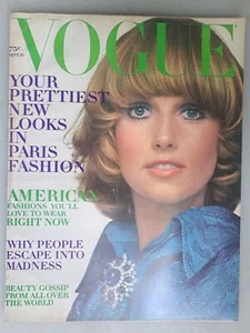 Vogue Magazine September 15, 1969 Issue - Paris Fashions - Foto 1 di 2
