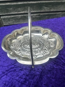 Vintage Silver Plated Serving Dish With Ornate Detailing & Handle - Foto 1 di 9
