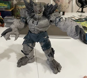 DC Multiverse Batman Tierra 1 McFarlane Juguetes SUELTOS Noches Oscuras Metal - Imagen 1 de 2