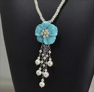 COLLANA E CIONDOLO IN ARGENTO 925 CON PERLE BIANCHE E FIORE DI TURCHESE AGDV 094 - Immagine 1 di 3