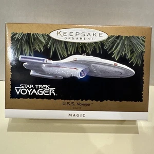 Vintage Hallmark 1996 Star Trek Voyager USS keepsake Lite Up Tree ornament - Picture 1 of 3