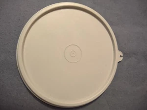 Tupperware Replacement Lid Only 227-27 Vintage Made in USA Gray - Picture 1 of 2