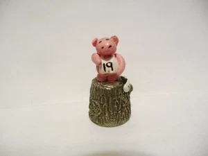 THIMBLE PEWTER MCMILLAN & WIFE HANDPAINTED RACING PIG #18 TO GET  "HOME" TOPPER - Picture 1 of 5