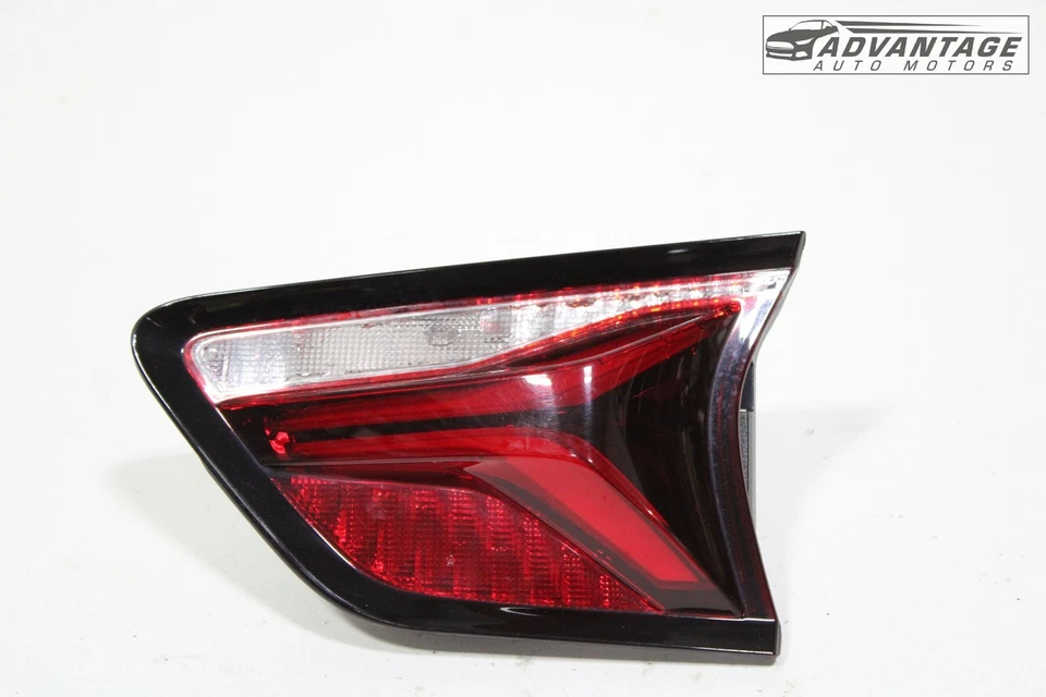 2019-2022 CHEVROLET BLAZER REAR RIGHT SIDE INNER TAIL LIGHT SIGNAL LAMP OEM - Image 1 of 4