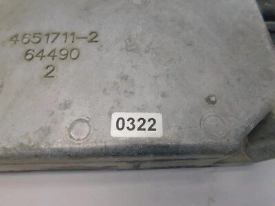 Dodge Grand Caravan 1996 2x2 (6 cilindros R 3,3 L FI OHV 201 CID) ECU P04727139 Foto 1 de 4