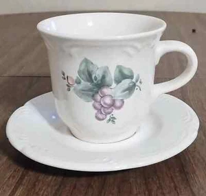 Pfaltzgraff Grapevine Dinnerware 8 oz Flat Cup & Saucer Retired Stoneware EX Con - Picture 1 of 9