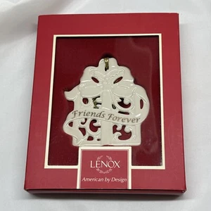 LENOX Someone Special Friends Forever PORCELANA Adorno de Navidad Marfil y Dorado - Imagen 1 de 3