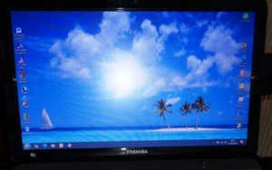 Silver/Black Toshiba Laptop i3 2.5GHz 256GB SSD 8GB RAM 15.6 Screen Windows 10 - Picture 1 of 16