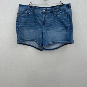 Torrid Mid Rise Distressed Blue Denim Stretch Jean Shorts 40365054 Womens 22 NEW - Picture 1 of 6