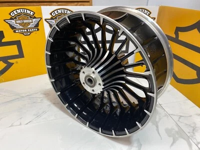 原始设备制造商 Harley 后涡轮 13-24 Breakout CVO 软尾轮 FXSB 轮圈 — 第 1/4 张图片