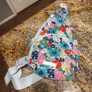 Bolso Bandolera Vera Bradley Floral Acolchado  - Imagen 1 de 7