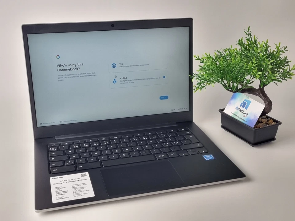 SAMSUNG GALAXY CHROMEBOOK GO XE340XDA 14"CELERON N4500 32GB SSD 4GB RAM GRADO:B - Immagine 1 di 4