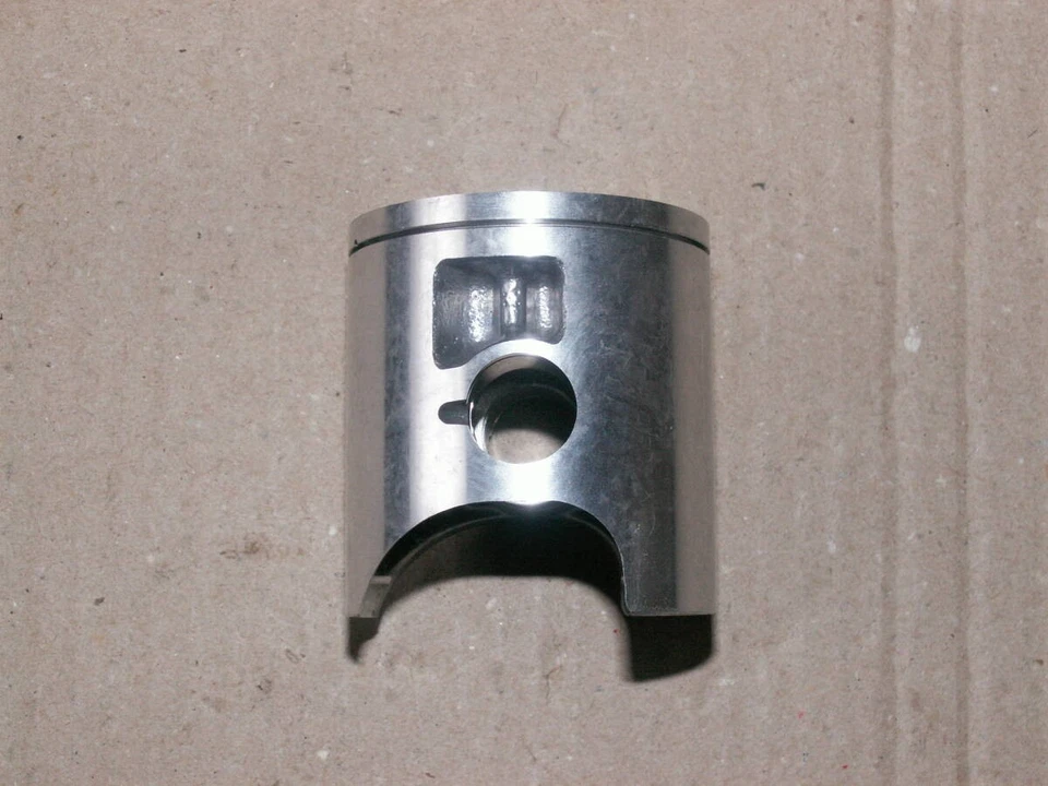 Pistón genuino Suzuki RM125 1990-1991 12110-27C21-0F0 nuevo sin usar Foto 1 de 4