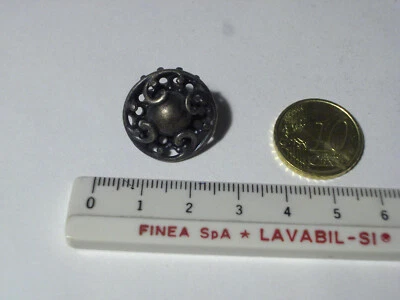 BOTTONE COLOR ARGENTO OPACO VINTAGE LIBERTY ANNI 60 DIAMETRO 2 CM ARTIGIANALI - Immagine 1 di 2